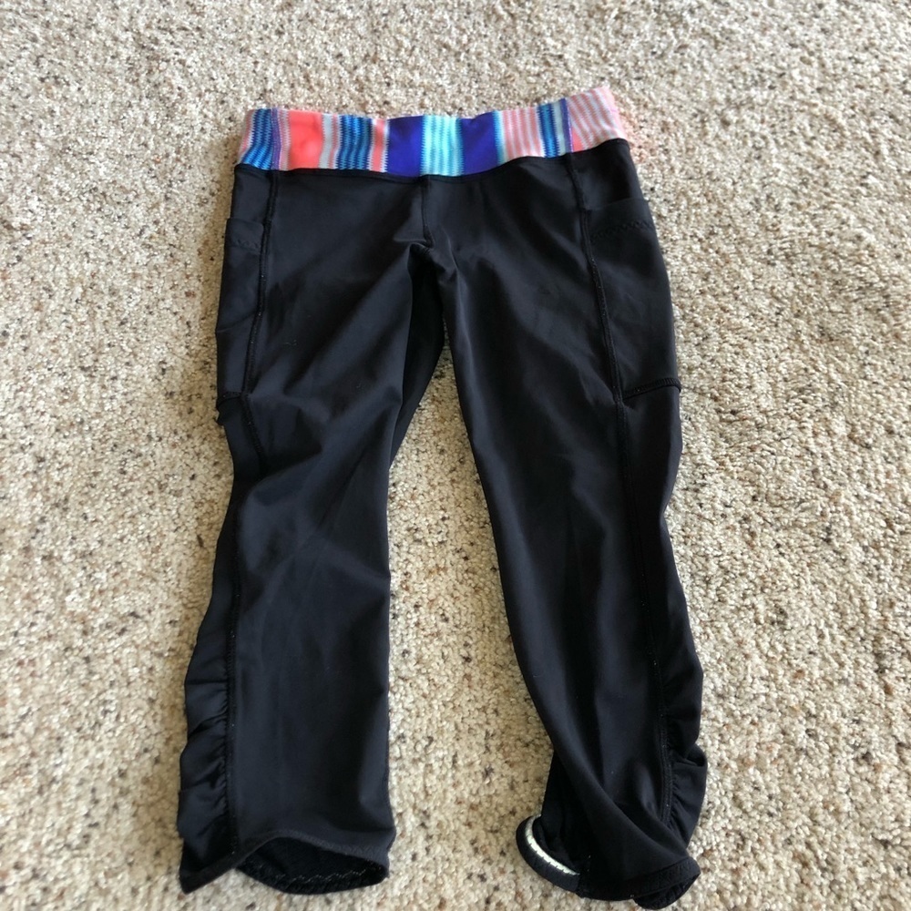 Ivivva By Lululemon Black & Multi Colored Stripe Capris Size 12